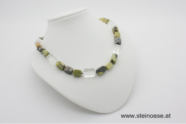 Kette Serpentin & Bergkristall